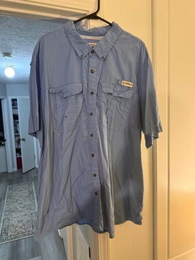 Columbia Men’s Light Blue Short-Sleeve Button-Up Shirt